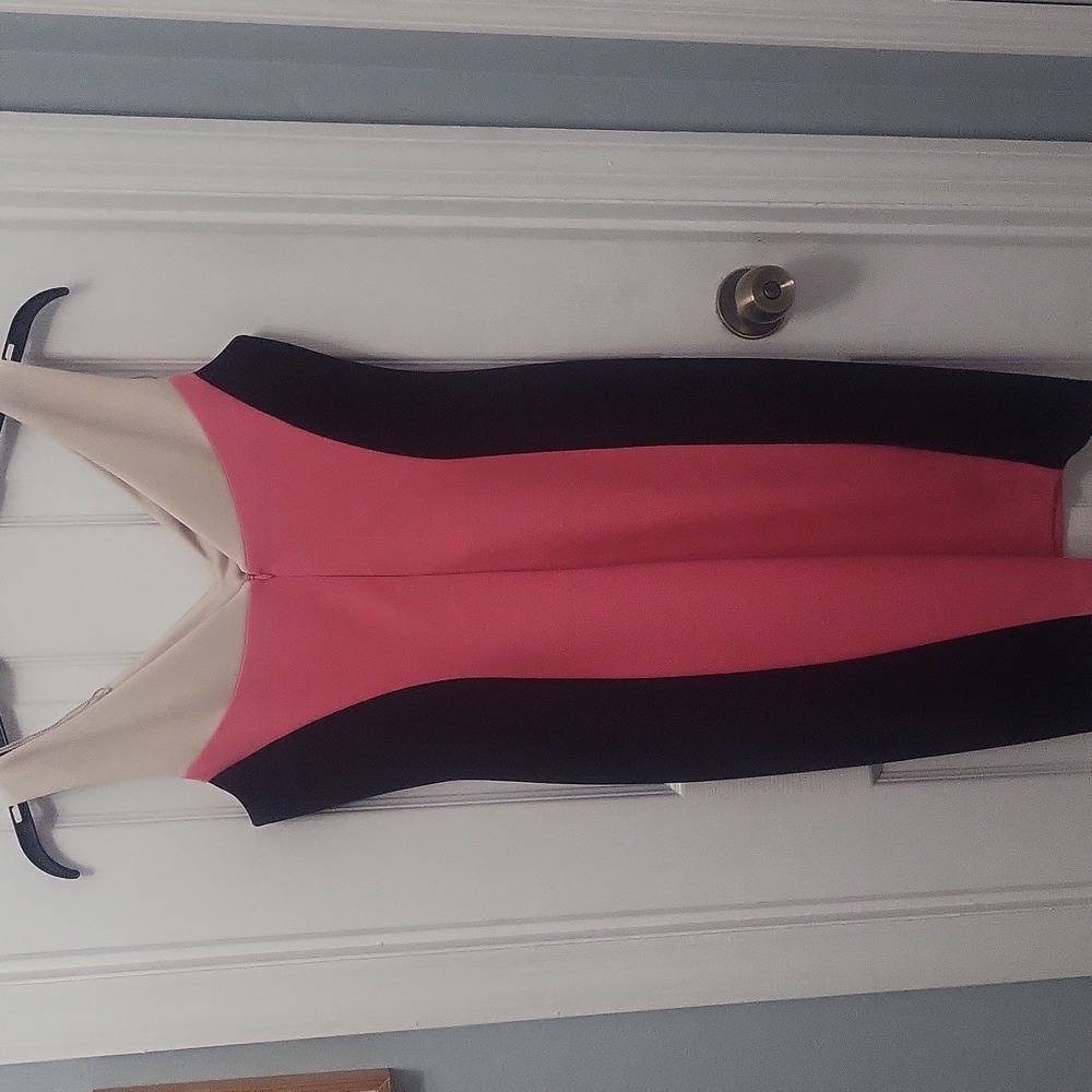 Maggy London dress size 8 black beige dark Coral color - Picture 3 of 3